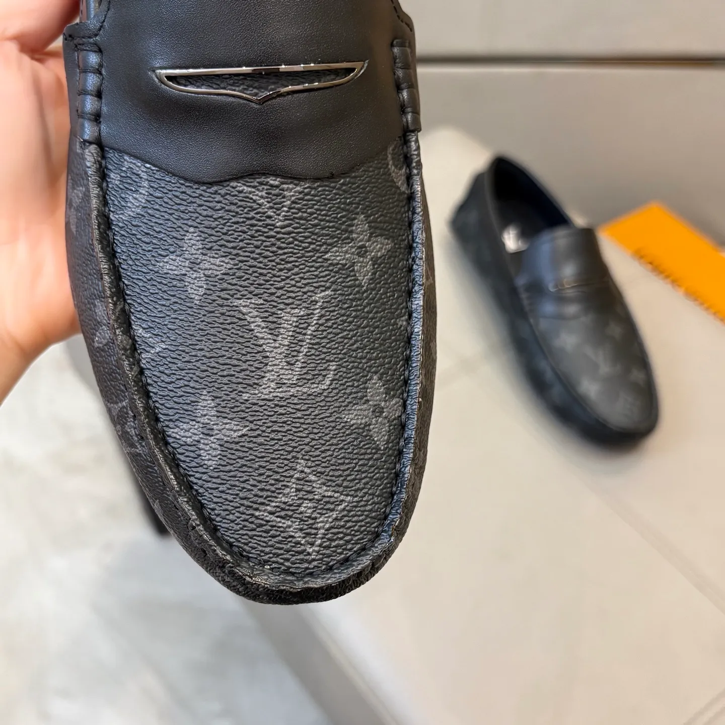 Factory price: 460💰LV men's beanie shoes 2025 official website synchronization <market top version> imported first layer old flower leather/embossed ➕ black cowhide original packaging. Size 38-45